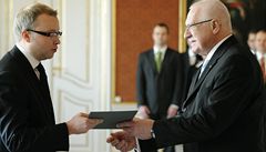 Prezident Klaus jmenoval Chalupu ministrem ivotnho prosted