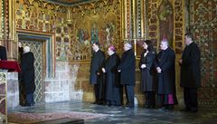 Rada katedrály sv. Víta odemyká Korunní komoru.