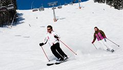 Českým horám ubývají domácí lyžaři. Stále více lidí jezdí do Alp