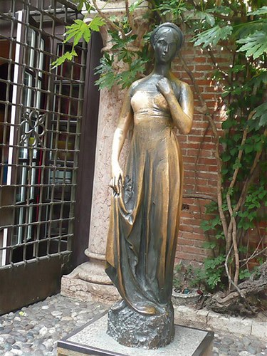 Socha Julie, Casa di Guilietta; Verona - Itlie