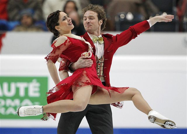 Krasobrusla�i Nathalie Pechalatová a Fabian Bourzat.