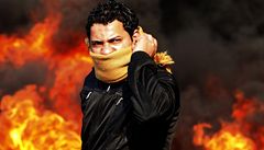 Protesty v Egyptě eskalují, Mubarak vyhlásil zákaz nočního vycházení