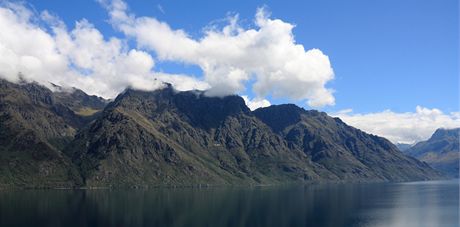 Jezero Wakatipu na Novém Zéland