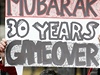 30 let stailo. Lidé poadují demisi prezidenta Husního Mubaraka. 