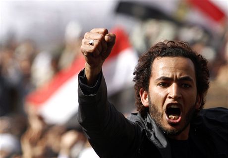 Demosntrant volá po odstoupení egyptského prezidenta.