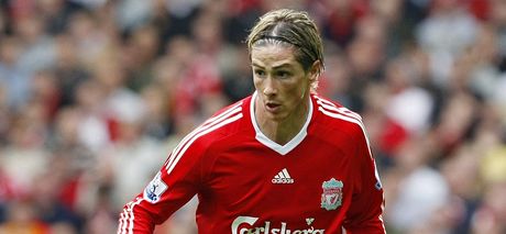 Fernando Torres jet v dresu Liverpoolu