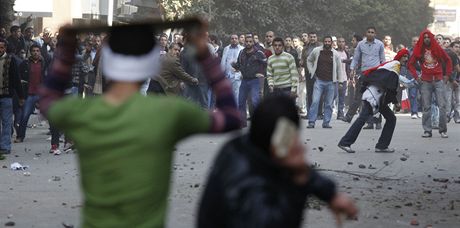 Stety mezi Mubarakovými píznivci a odprci