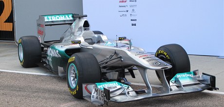 Mercedes pedstavuje formuli pro 2011.