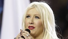 Christina Aguilera pi Super Bowlu.