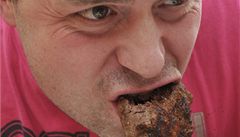 Tém 900 gram hovzích steak dokázal bhem pti minut spoádat Jaroslav Nmec 