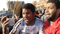 Zran�ný demonstrant