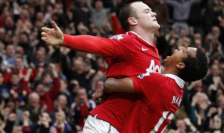 Rooney a Nani.