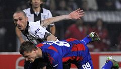 Necid v zápase s PAOK Solu.