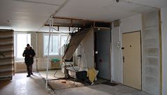 Gigantické rozm�ry betonových panel� umo�nily zbourat v�echny p�í�ky