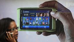 Nokia nezvld boj s konkurenc, akcie i zisky padaj