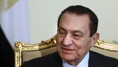 Nemocn Mubarak pjde i se syny ped soud