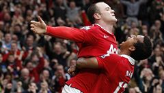 Rooney a Nani.
