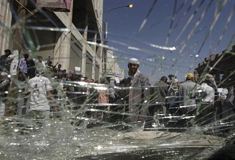 Protivládní demonstrace ve mst Saná, Jemen
