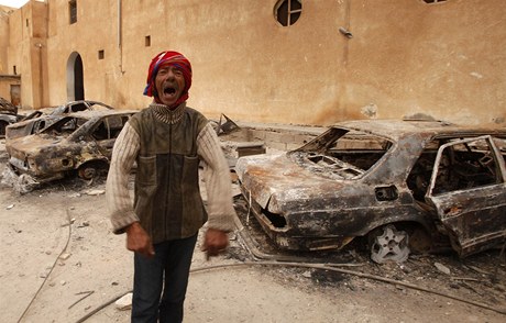 Libyjec ped ohoelmi auty v Tobruku