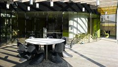 Stírání hranic mezi vnit�kem a vn�j�kem p�edstavuje nejv�t�í kvalitu objektu