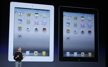 Steve Jobs pedstavuje iPad2