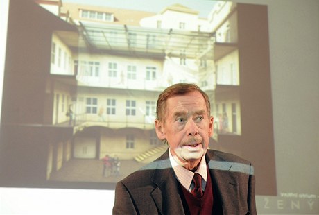 Bývalý prezident Václav Havel informoval na tiskové konferenci v Praze o projektu knihovny nesoucí jeho jméno