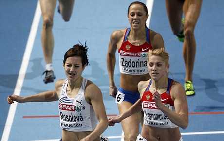 Denisa Rosolová (vlevo)