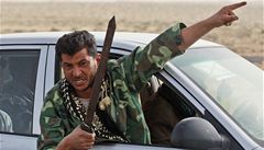Fingovan poprava a bit:  tb BBC v zajet Kaddafho vojk 