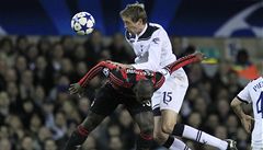 Tottenham - AC Milán (Peter Crouch)