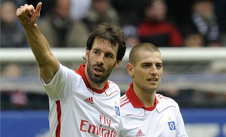 Hamburk - Kolín (Van Nistelrooy se spoluhrái slaví gól).