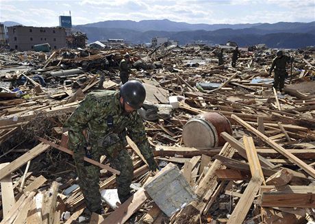 Zemtesení a tsunami v Japonsku.