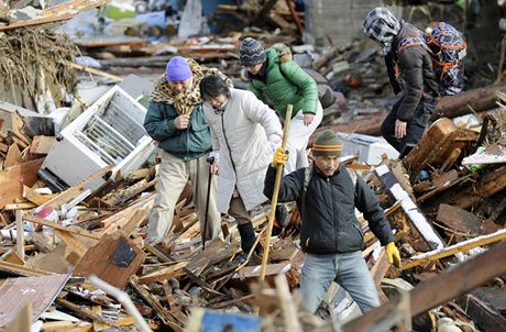 Následky niivé vlny tsunami v Japonsku