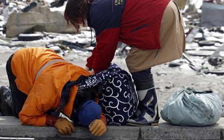 Japonsko: zemi suují dalí otesy, sníh a mráz, ale i ekonomické a humanitární potíe.