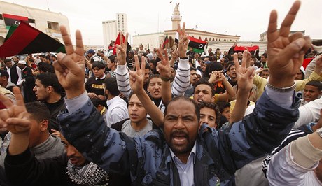 Stoupenci libyjské opozice slaví schválení rezoluce OSN