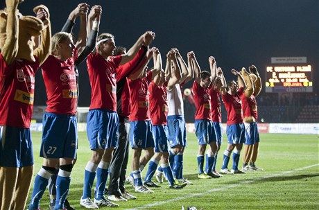 Plzeň - Sparta (plzeňští fotbalisté slaví vítězství)