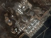 Satelitní snímek jaderné elektrárny Fukuima 1.