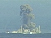 Z jaderné elektrárny Fukuima 1 stoupá po explozi dým.