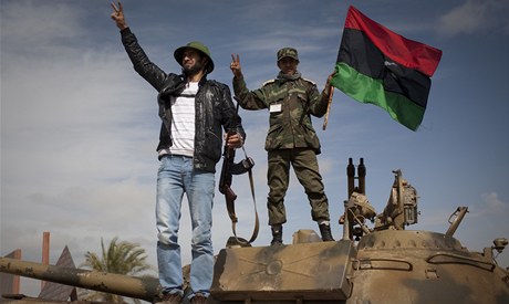 NATO rozhodlo, že převezme velení nad operacemi vůči Libyi