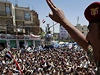 Protivládní protesty na námstí ped univerzitou v jemenské metropolli Saná. 