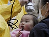 V Nihomatsu v prefektue Fukuima testují, zdali dít nebylo zasaeno radiací