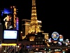 Viditeln pohaslo i Las Vegas (Nevada, USA), které si bez svtelných billboard lze tko pedstavit.