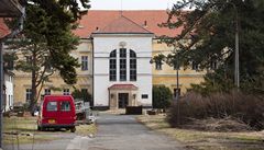 Dolní zámek v Panenských B�e�anech, který za války obývala rodina Reinharda Heydricha 