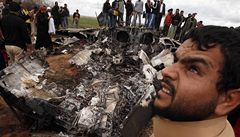 Americk letadlo havarovalo v Libyi, pilota zachrnili rebelov