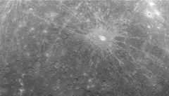 Sonda Messenger našla na Merkuru vodu