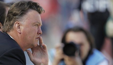 Kou Bayernu Louis van Gaal.