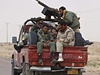 Libyjtí vzbouenci nemají zatím ádného hlavního vojenského velitele. 