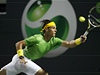 Rafael Nadal odehrává míek
