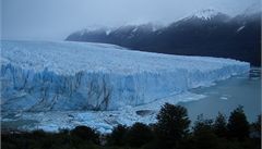 Zlodji ukradli pt tun ledu z ledovce v Patagonii