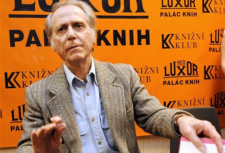 Don DeLillo