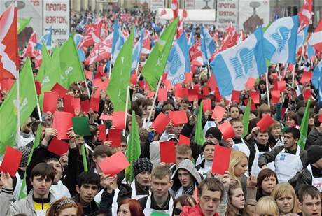 Provládní mládenické hnutí Nai se masov selo v Moskv.
